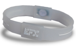 イーエフエックス