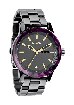 nixon_watches_the_spur_gunmetal_velvet_front1.jpg