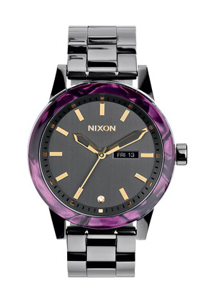 nixon_watches_the_spur_gunmetal_velvet_front2